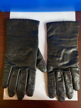 Black leather cashmere lined size 8 soft, great condition, gloves